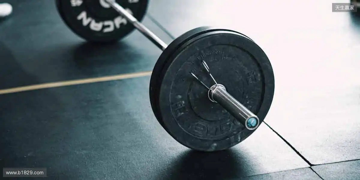 📱弹幕狂欢，实时互动！⚡️